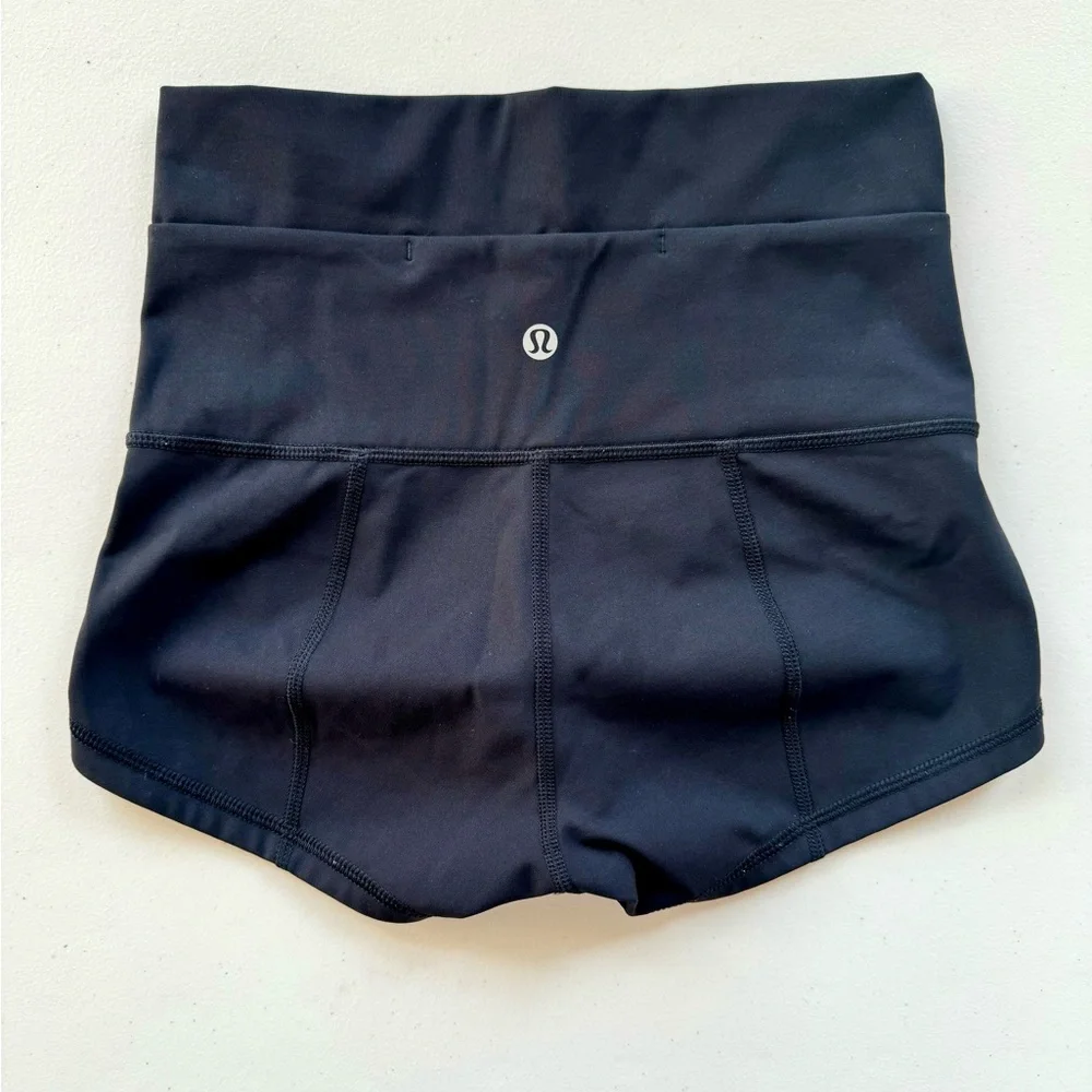 Lululemon In Movement Short Everlux 2” Black Sz 4 - Picture 2 of 7